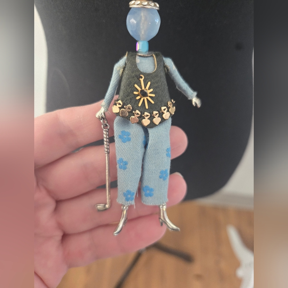 Diva Doll Necklace From PARIS - Picture 4 of 6